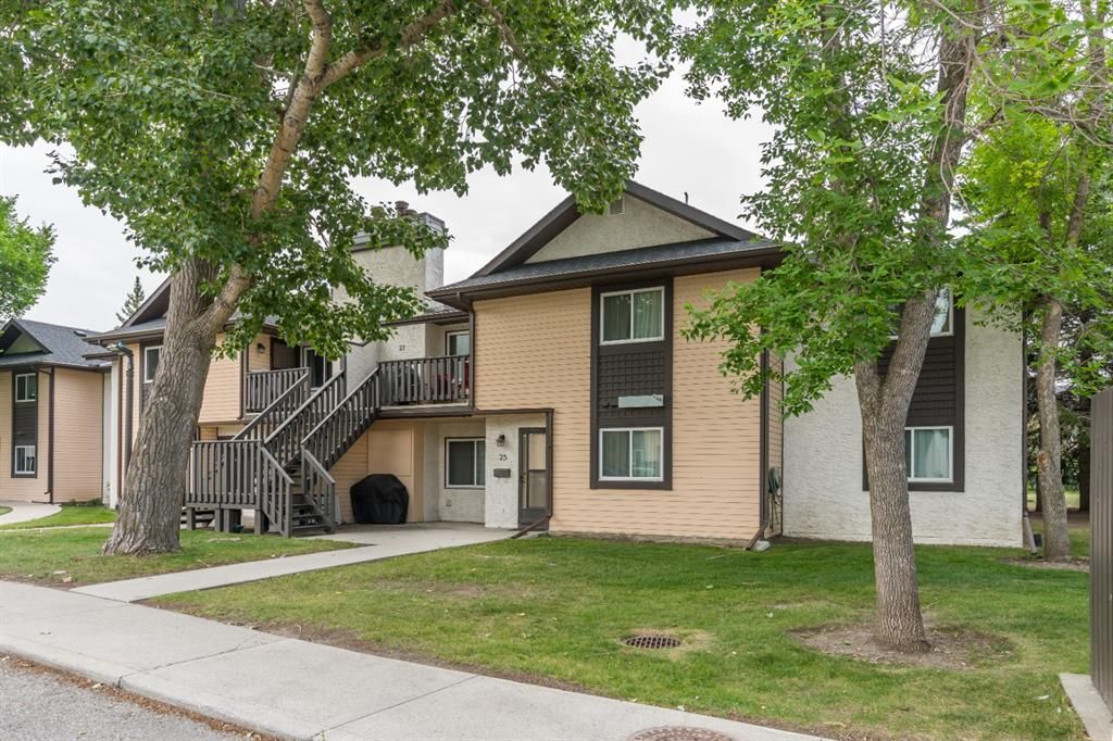 I have sold a property at 31 Cedar Springs GARDENS SW in Calgary
